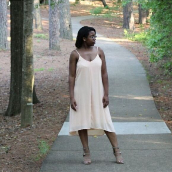 Charlie Paige Peach Spaghetti Straps Small Dress - Picture 1 of 6